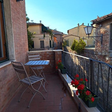 Il "Terrazzino" Nel Cuore Di Сиена Экстерьер фото
