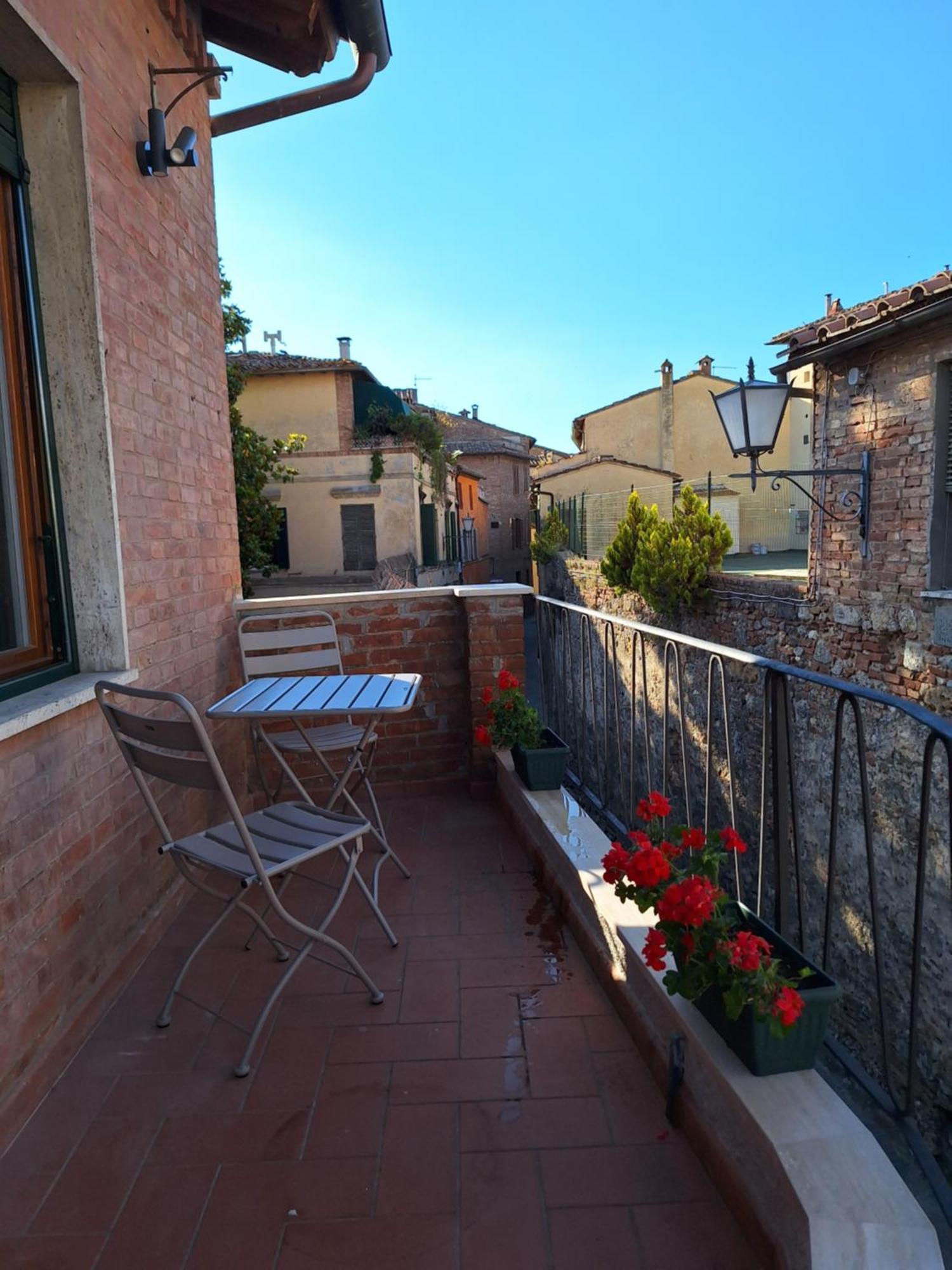 Il "Terrazzino" Nel Cuore Di Сиена Экстерьер фото